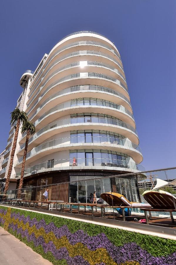 White Tower Private Apartment Beach View Mamaia Luaran gambar